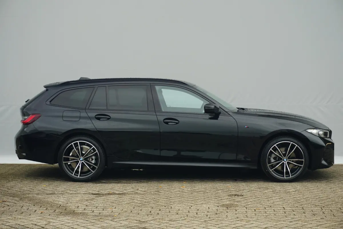 330e | SoH 100% | M Sportpakket | Comfort Access | Trekhaak | HiFi System