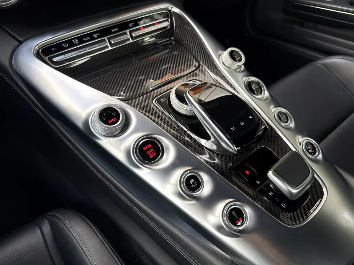 4.0 S | BTW | Full option | Keramisch | Carbon in/ext. | Perf. stoelen | Burmester High End