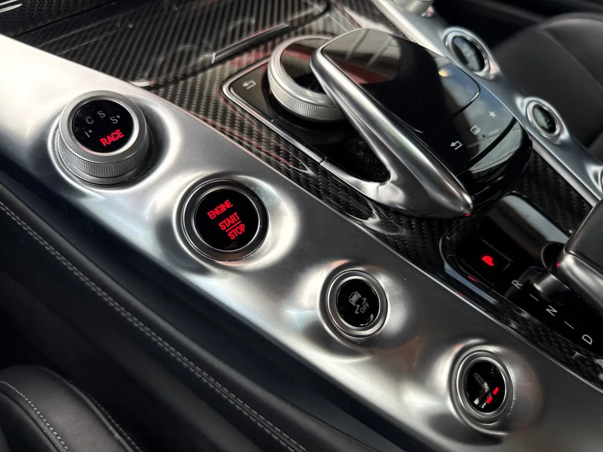 4.0 S | BTW | Full option | Keramisch | Carbon in/ext. | Perf. stoelen | Burmester High End