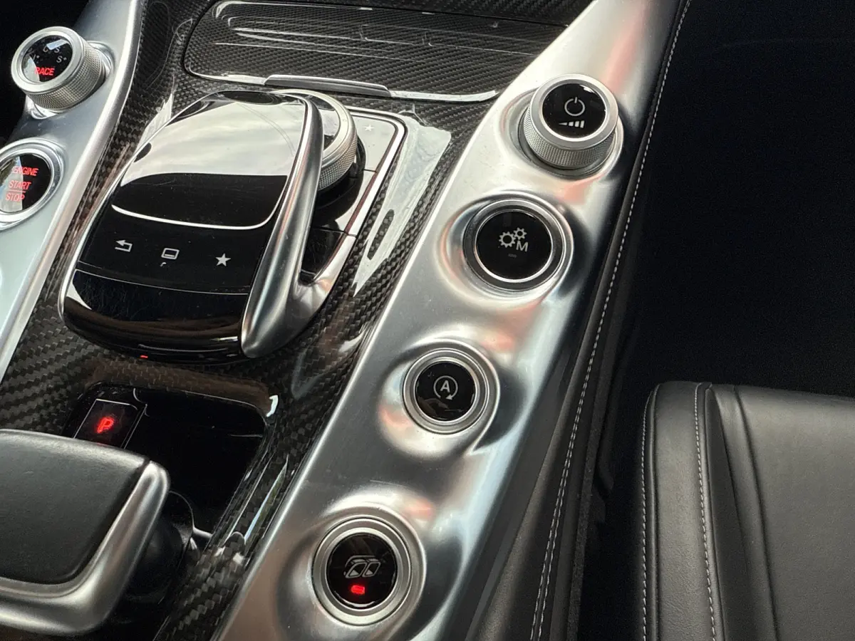 4.0 S | BTW | Full option | Keramisch | Carbon in/ext. | Perf. stoelen | Burmester High End