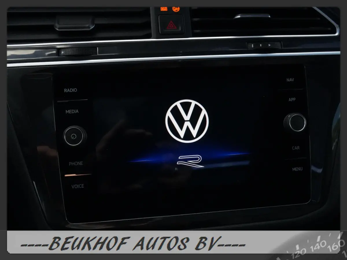 1.5 TSI R-Line Business+ Trekhaak Pano Cam