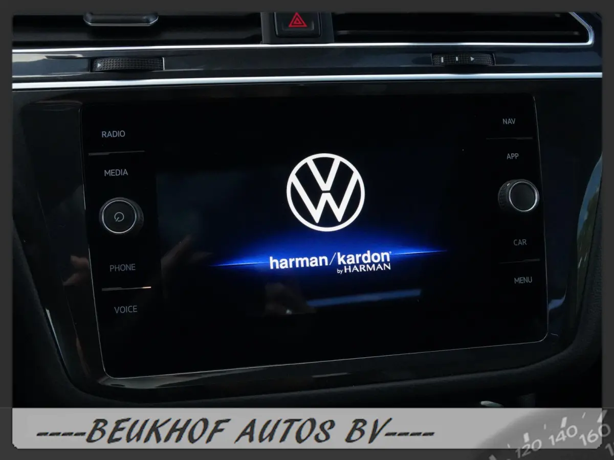 1.5 TSI R-Line Business+ Trekhaak Pano Cam