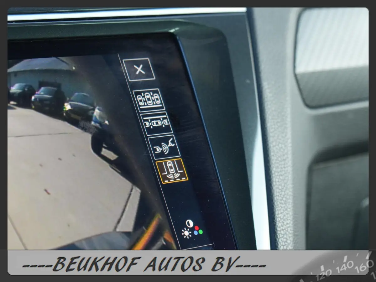 1.5 TSI R-Line Business+ Trekhaak Pano Cam