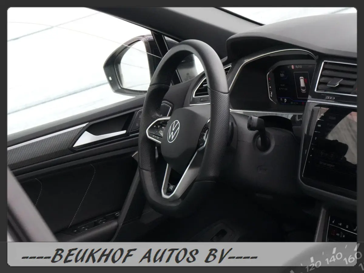 1.5 TSI R-Line Business+ Trekhaak Pano Cam