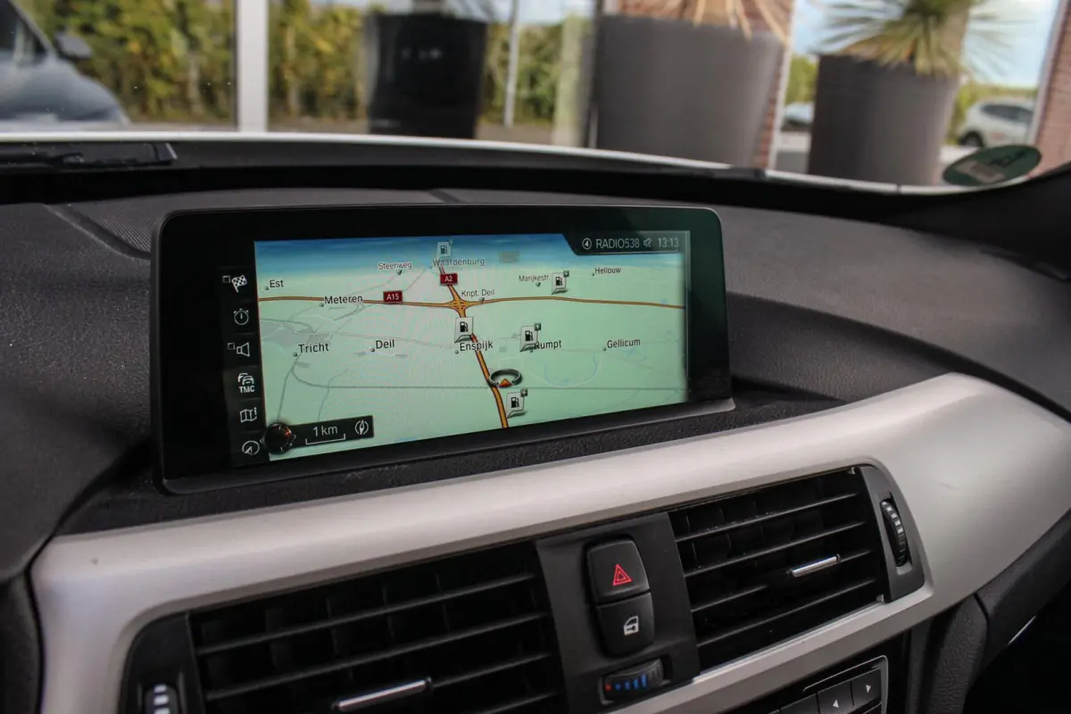 320i F34 Executive Facelift | 184 pk | Automaat | 2e eigenaar | 19 inch | Camera | Head-up | LED | PDC | Navi | Stoelverwarming | Cruise control | Climate control