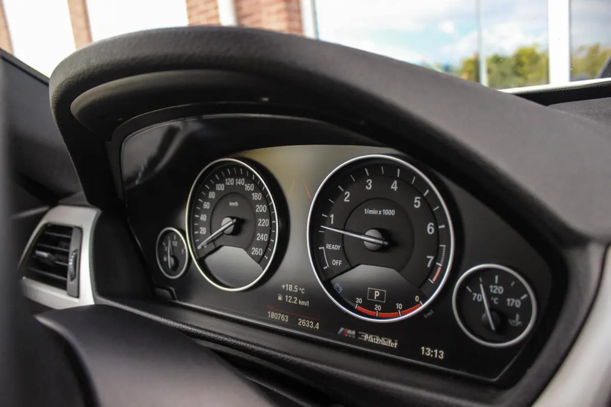 320i F34 Executive Facelift | 184 pk | Automaat | 2e eigenaar | 19 inch | Camera | Head-up | LED | PDC | Navi | Stoelverwarming | Cruise control | Climate control
