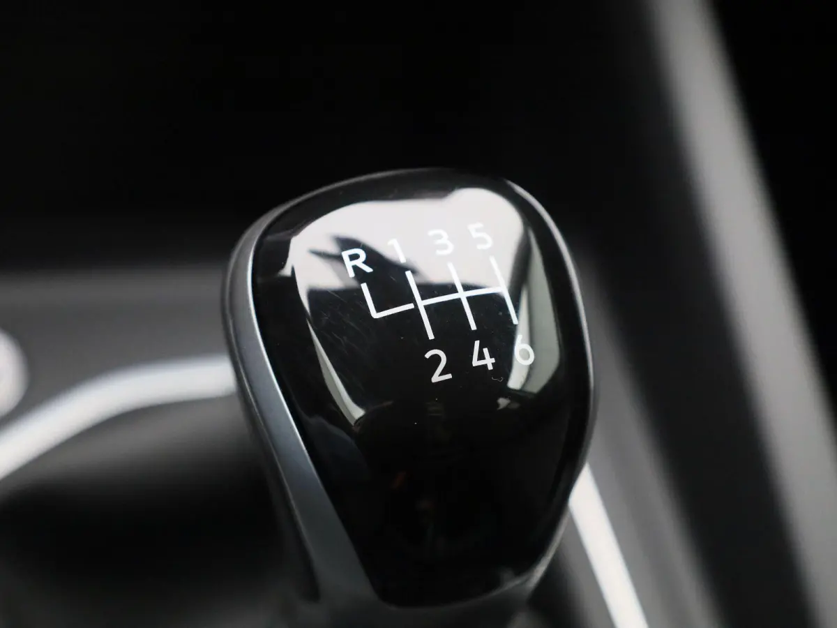 1.5 TSI Life Edition | Apple carplay | Adaptive cruise control | Parkeersensoren | Achteruitrij Camera | Climate control | Elektrische achterklep | Park Assist |