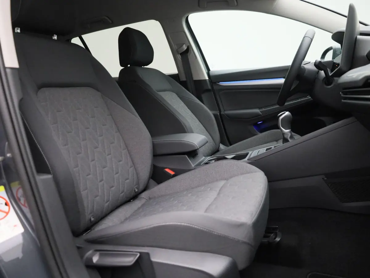 1.5 TSI Life Edition | Apple carplay | Adaptive cruise control | Parkeersensoren | Achteruitrij Camera | Climate control | Elektrische achterklep | Park Assist |