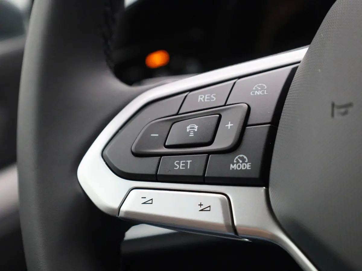 1.5 TSI Life Edition | Apple carplay | Adaptive cruise control | Parkeersensoren | Achteruitrij Camera | Climate control | Elektrische achterklep | Park Assist |