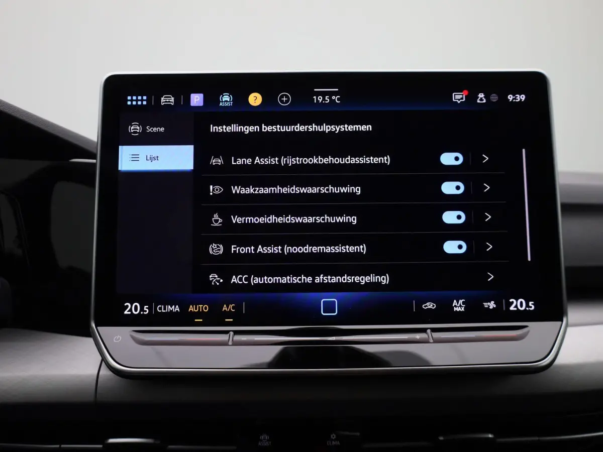1.5 TSI Life Edition | Apple carplay | Adaptive cruise control | Parkeersensoren | Achteruitrij Camera | Climate control | Elektrische achterklep | Park Assist |