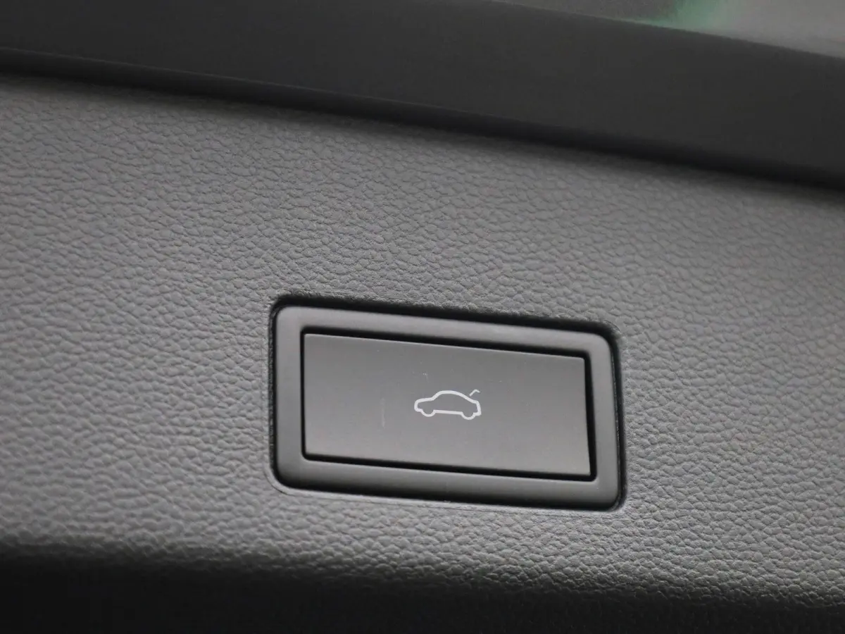 1.5 TSI Life Edition | Apple carplay | Adaptive cruise control | Parkeersensoren | Achteruitrij Camera | Climate control | Elektrische achterklep | Park Assist |