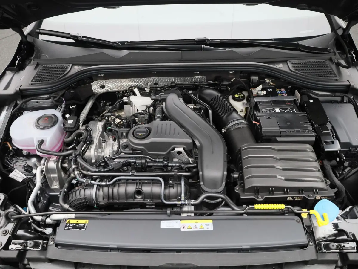 1.5 TSI Life Edition | Apple carplay | Adaptive cruise control | Parkeersensoren | Achteruitrij Camera | Climate control | Elektrische achterklep | Park Assist |