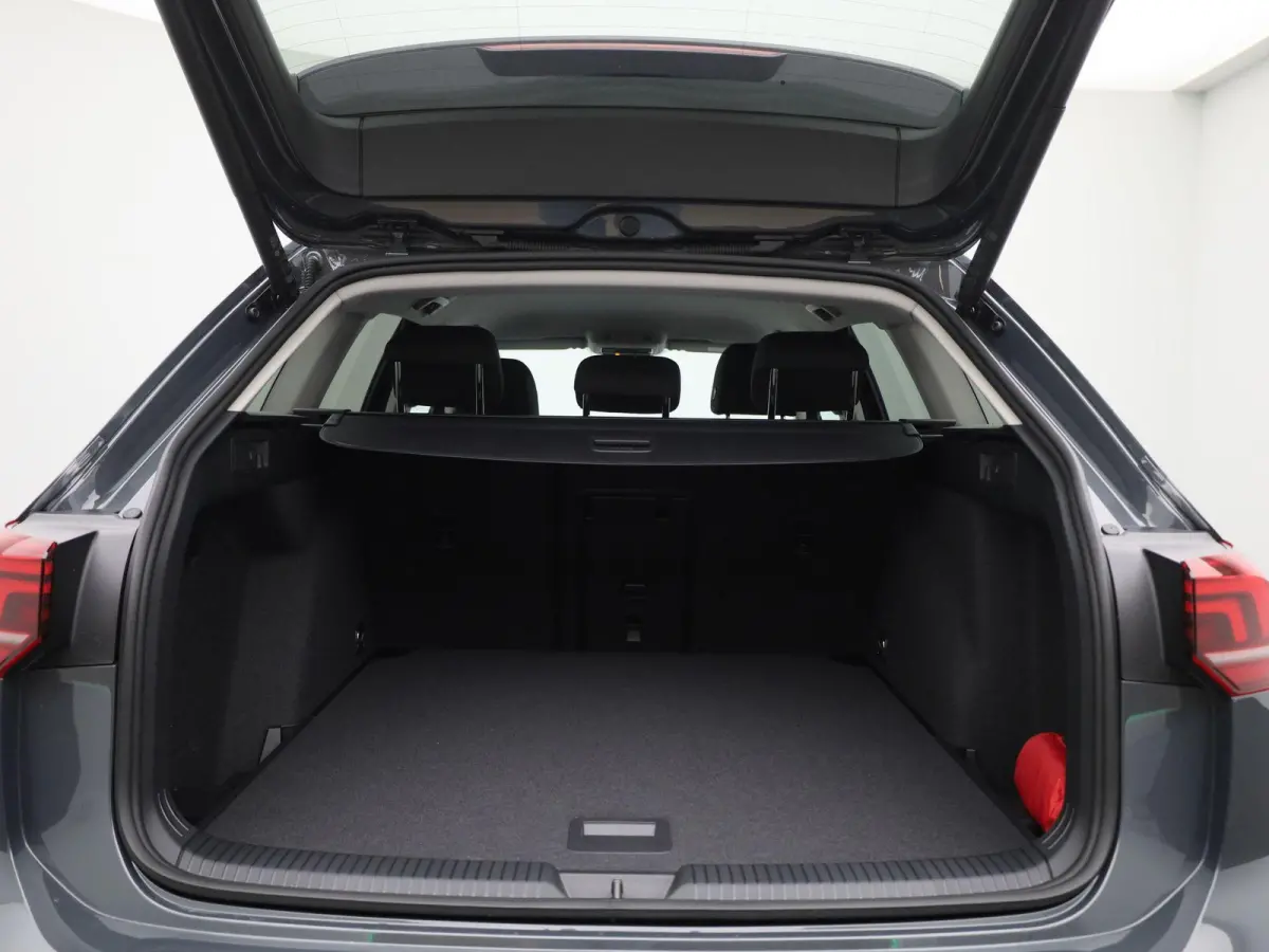 1.5 TSI Life Edition | Apple carplay | Adaptive cruise control | Parkeersensoren | Achteruitrij Camera | Climate control | Elektrische achterklep | Park Assist |