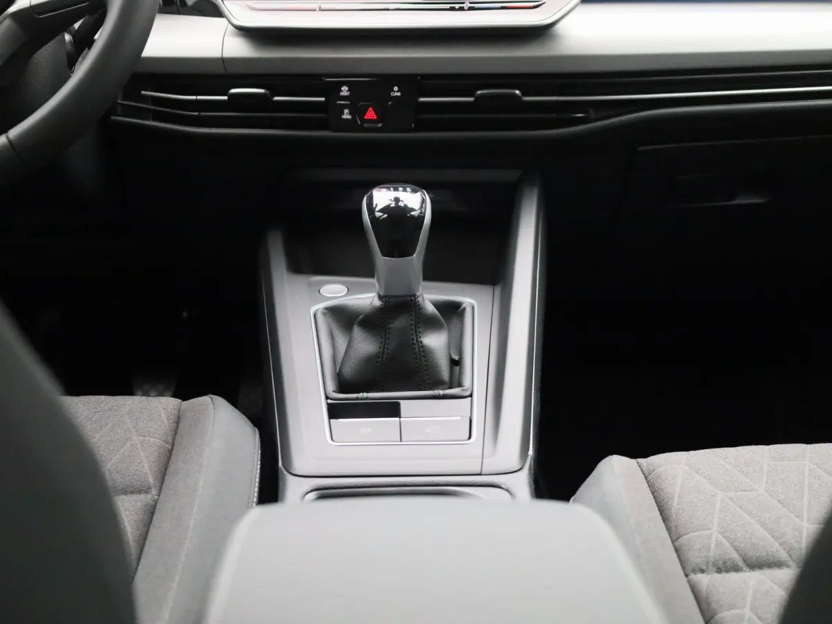1.5 TSI Life Edition | Apple carplay | Adaptive cruise control | Parkeersensoren | Achteruitrij Camera | Climate control | Elektrische achterklep | Park Assist |
