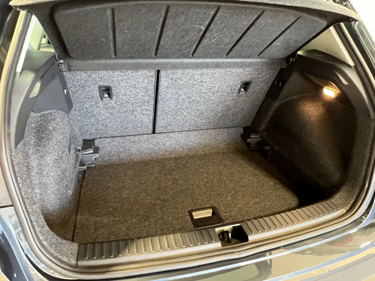 1.0 TSI Style | Android/Apple Carplay | LM Velgen 16" | PDC Achter | Cruise Control Adaptief | DAB | Airco |