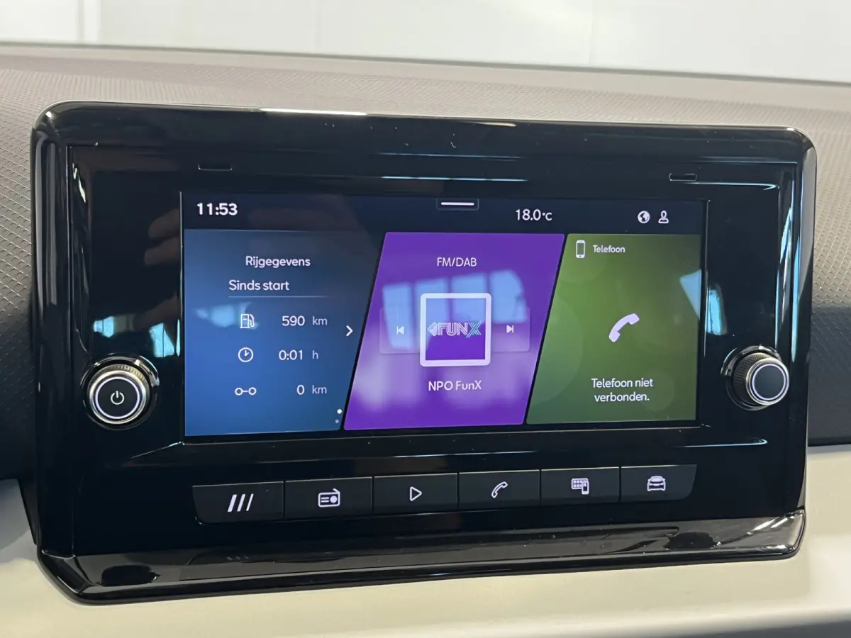 1.0 TSI Style | Android/Apple Carplay | LM Velgen 16" | PDC Achter | Cruise Control Adaptief | DAB | Airco |