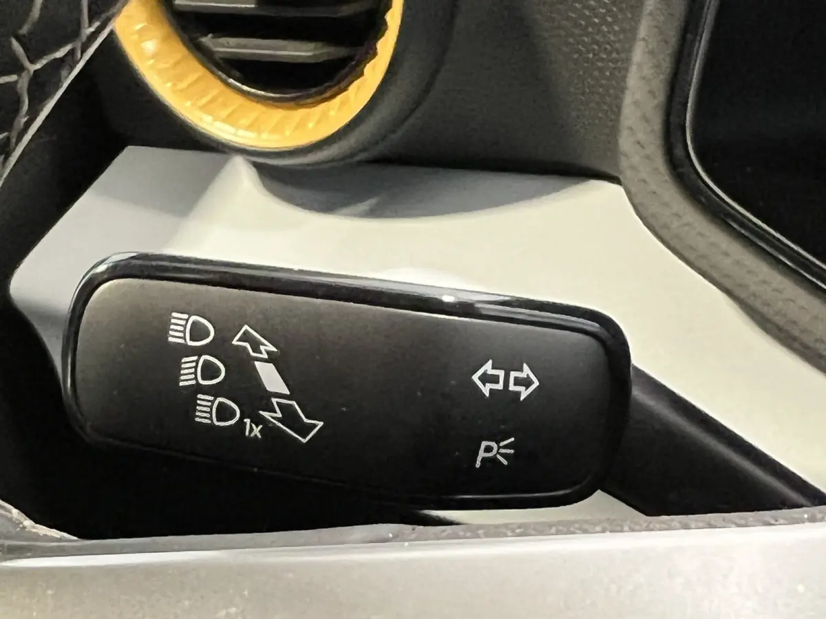 1.0 TSI Style | Android/Apple Carplay | LM Velgen 16" | PDC Achter | Cruise Control Adaptief | DAB | Airco |