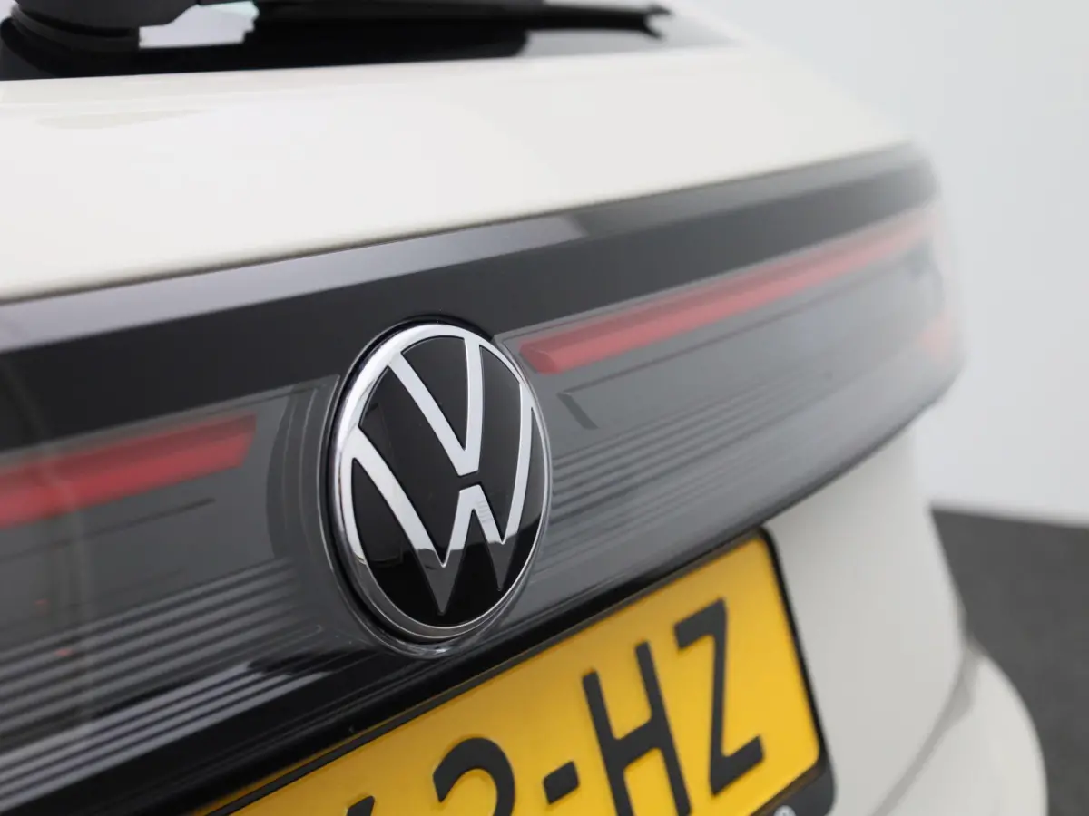 1.0 TSI | APPLE CARPLAY - ANDROID AUTO | AIRCO | CRUISE CONTROL | LED VERLICHTING |
