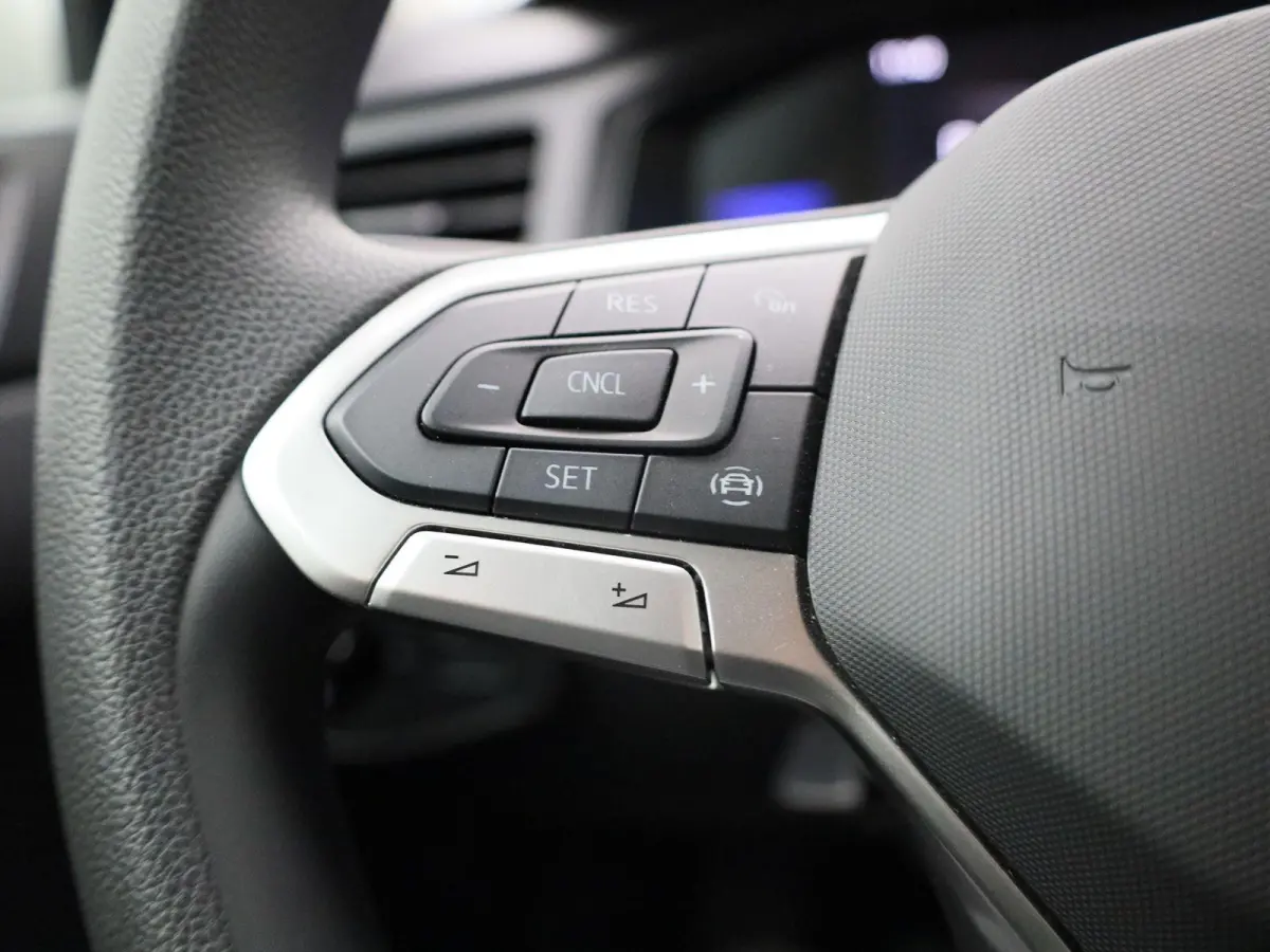 1.0 TSI | APPLE CARPLAY - ANDROID AUTO | AIRCO | CRUISE CONTROL | LED VERLICHTING |