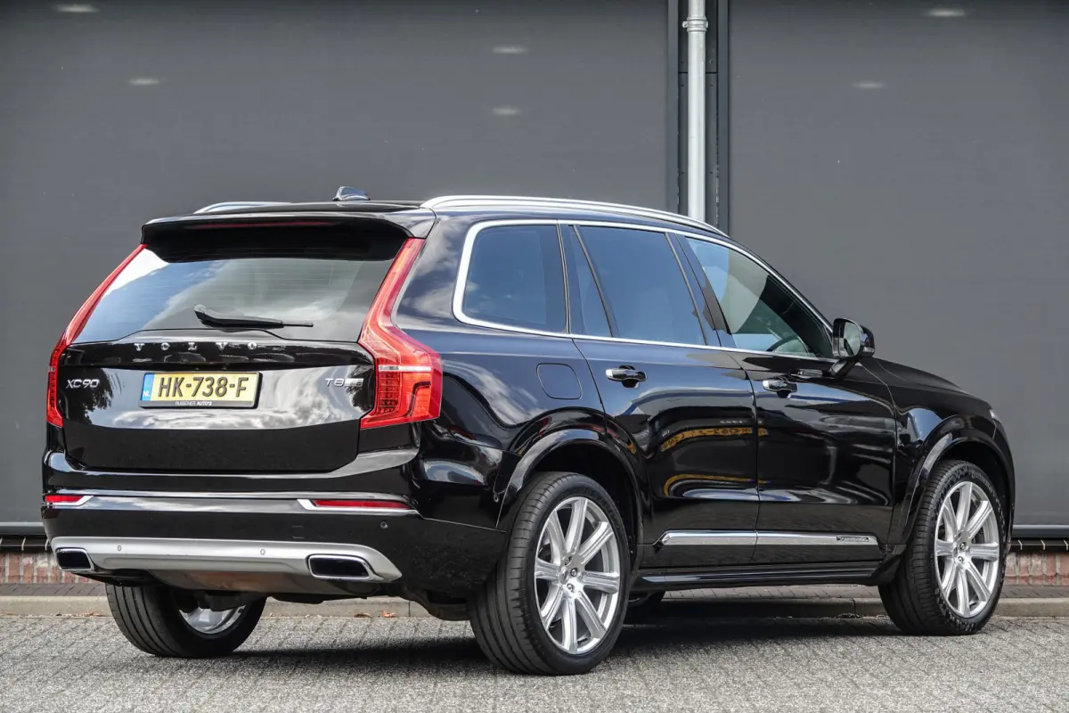 T8 Twin Engine 408Pk Aut. | Plug In Hybrid | AWD | Inscription | 7-Persoons | Panoramadak | Luchtvering | Achteruitrijcamera | 21'' | Ember Black