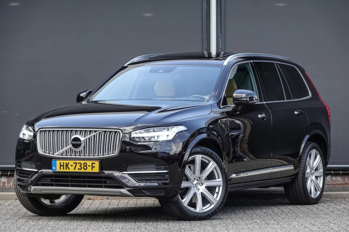 T8 Twin Engine 408Pk Aut. | Plug In Hybrid | AWD | Inscription | 7-Persoons | Panoramadak | Luchtvering | Achteruitrijcamera | 21'' | Ember Black