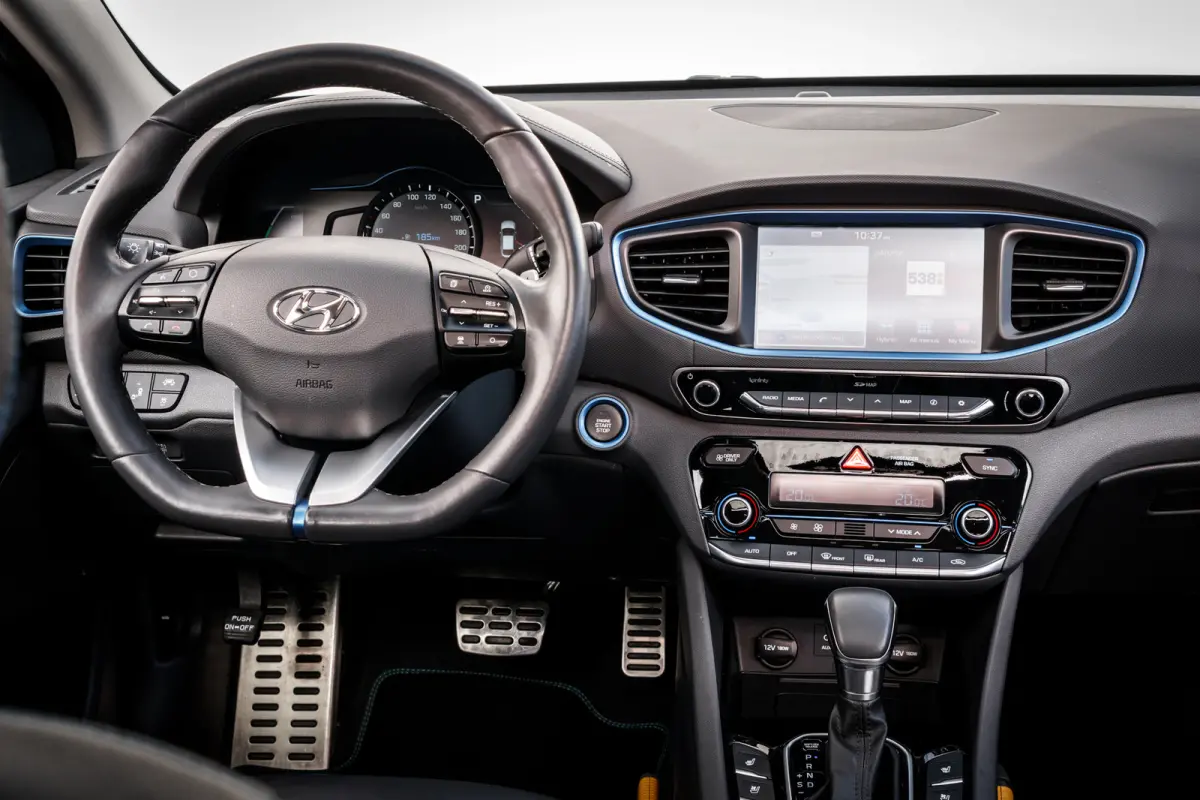 1.6 GDi Blue Drive Premium | Leder | Schuifdak | Carplay | Stoelventilatie | Memory | Infinity audio