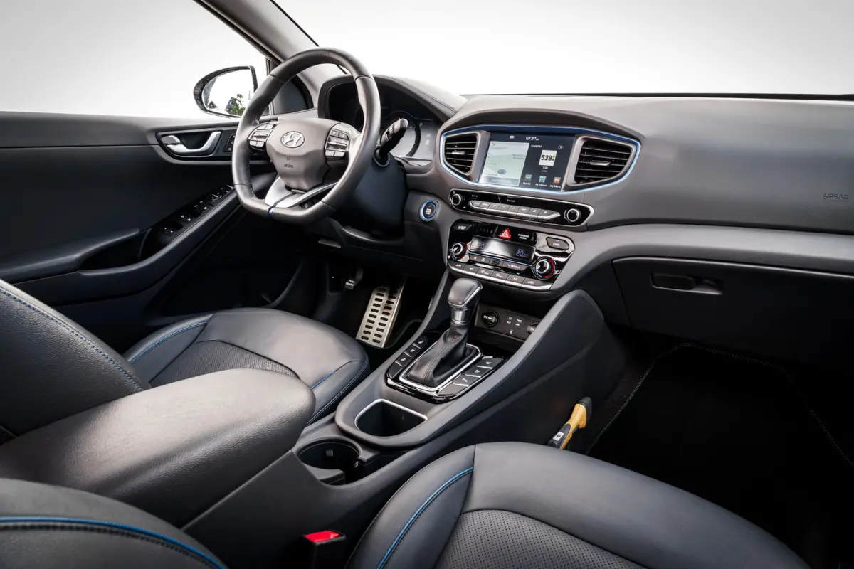 1.6 GDi Blue Drive Premium | Leder | Schuifdak | Carplay | Stoelventilatie | Memory | Infinity audio