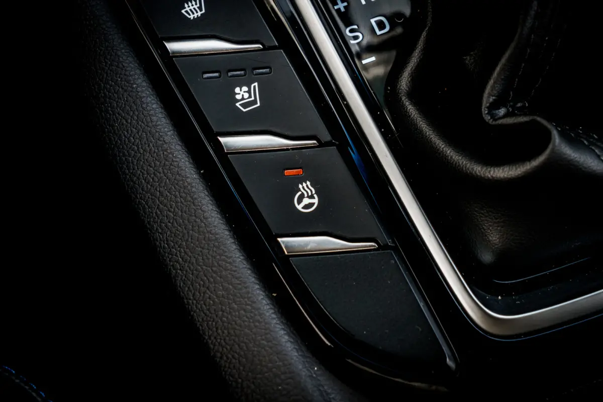 1.6 GDi Blue Drive Premium | Leder | Schuifdak | Nw. APK | Stoelventilatie | Memory | Infinity audio