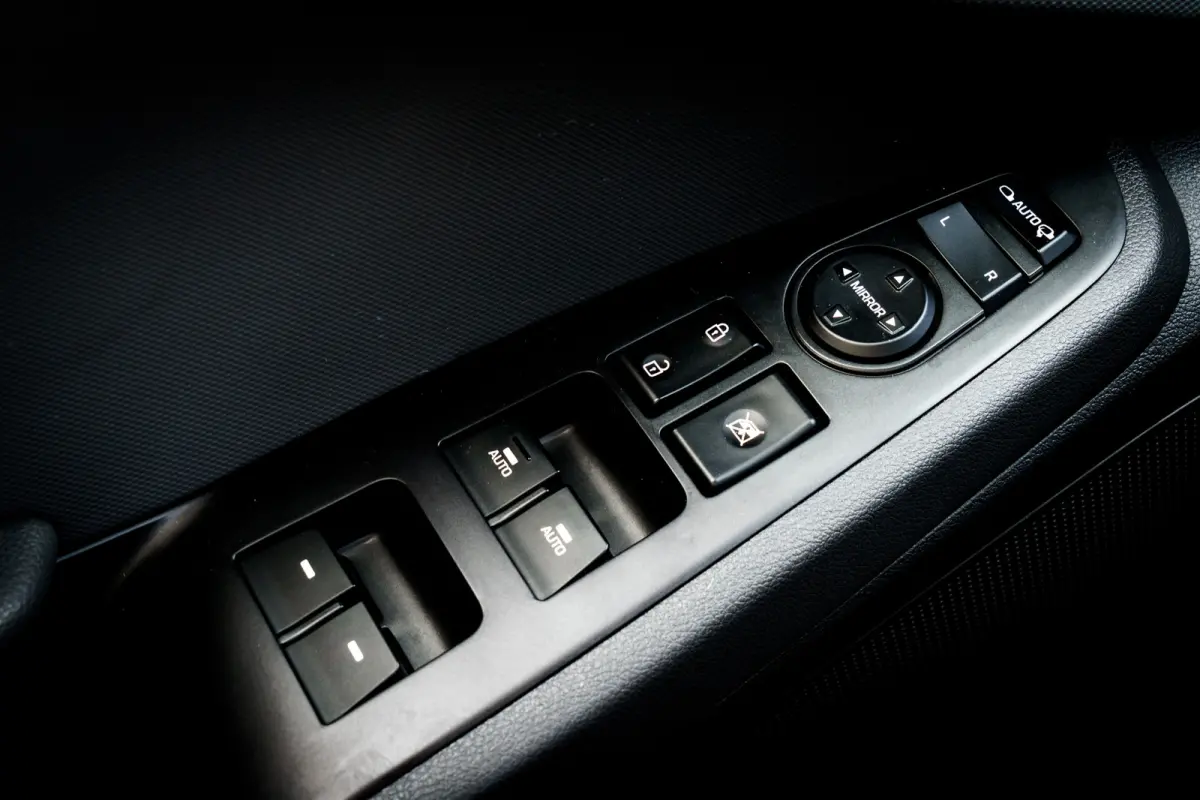 1.6 GDi Blue Drive Premium | Leder | Schuifdak | Nw. APK | Stoelventilatie | Memory | Infinity audio
