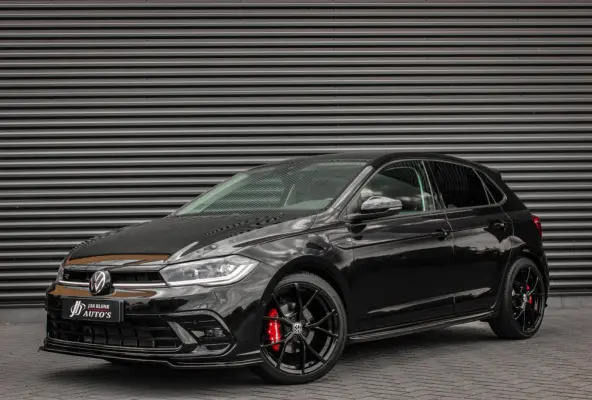 1.0 TSI 110PK DSG R-LINE / FULL BLACK / VERLAGINGSVEREN / APPLE CARPLAY / LED KOPLAMPEN / DIGITAL DASCH / MAXTON