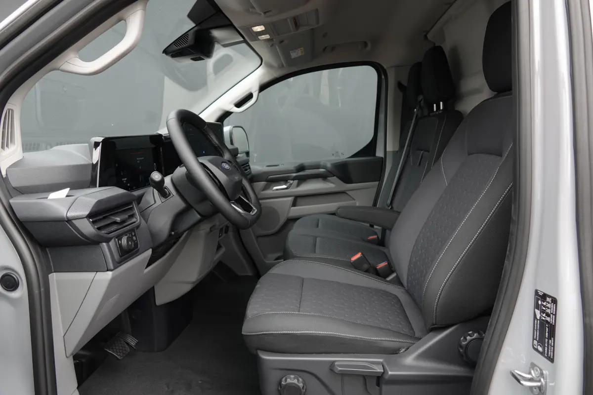 L2H1 2.5PHEV 233Pk Aut. | Limited | Plug-In Hybrid | 360° Camera | 2x Schuifdeur | Spoilerpack | 19'' | Grey Matter