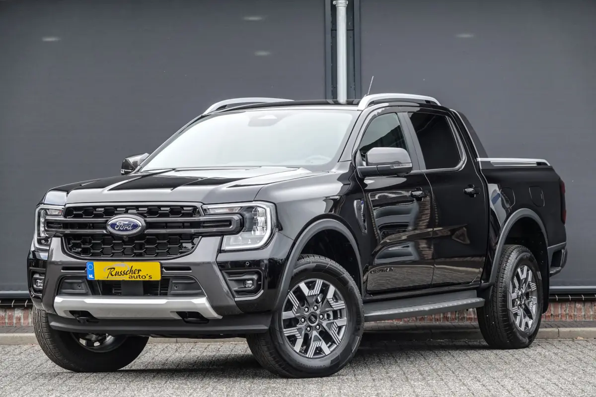 Wildtrak (Incl. BPM) 2.3PHEV 280Pk Aut. | Plug In Hybride | Double Cab | 5-Persoons | 3.500Kg trekgewicht | Trekhaak | Elek. Rollertop | 18'' | Agate Black