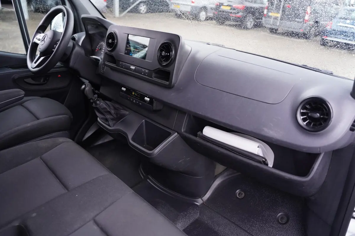 315 CDI 150 pk L3 Dubbel Cabine AMG Grille Navi, 360 Camera, 18" LMV, PDC V+A, Sidebars, Zonneklep, 6-Zits