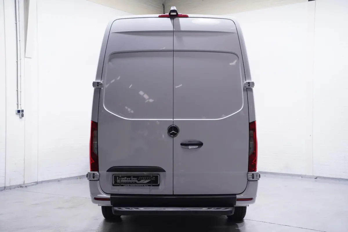315 CDI 150 pk L3 Dubbel Cabine AMG Grille Navi, 360 Camera, 18" LMV, PDC V+A, Sidebars, Zonneklep, 6-Zits