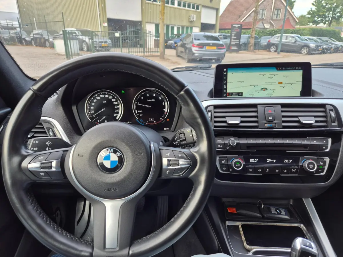 M Sport Edition H&K Apple CarPlay LM NAP Keyless Adaptieve LED 118i Edition Sport Line Shadow High Executive