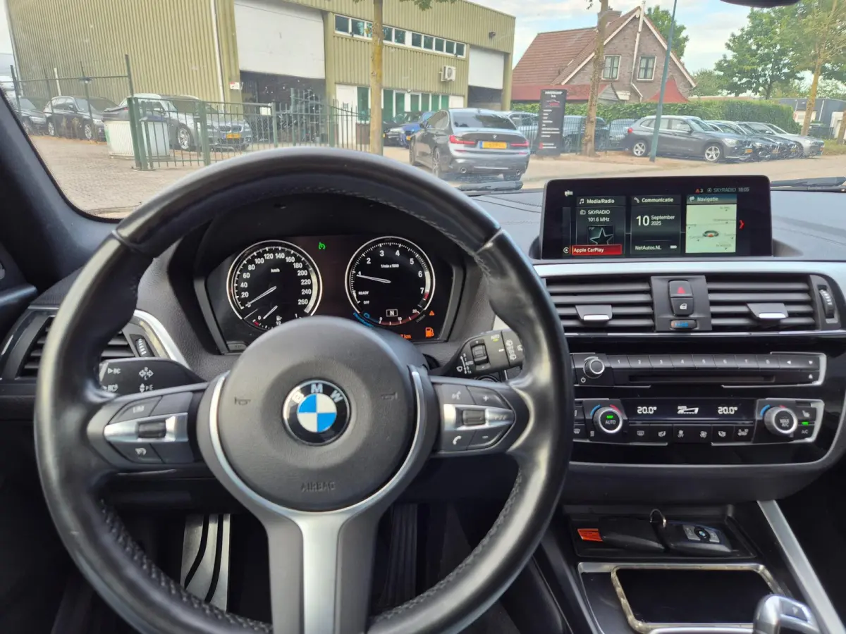 M Sport Edition H&K Apple CarPlay LM NAP Keyless Adaptieve LED 118i Edition Sport Line Shadow High Executive