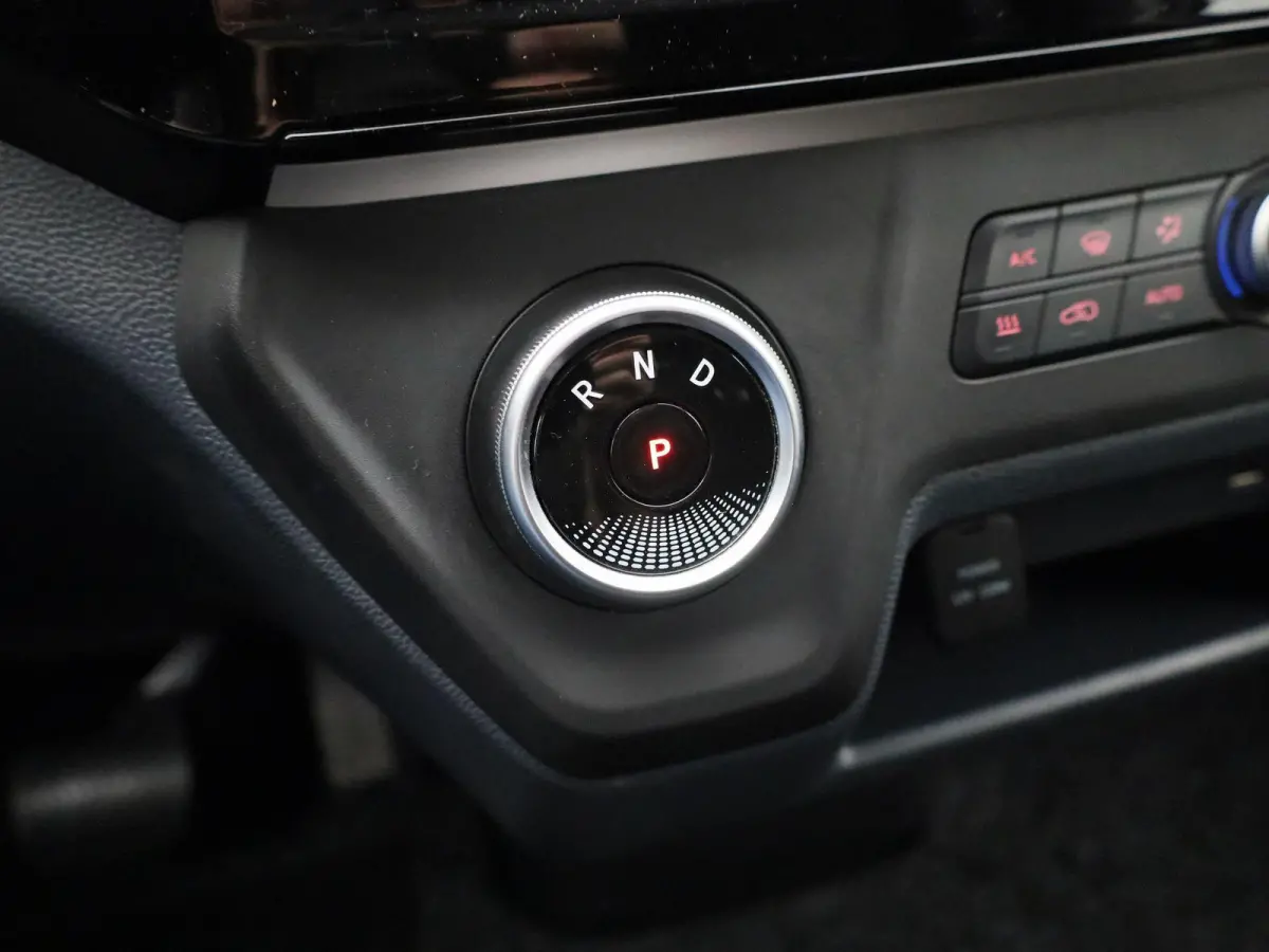 E DELIVER 3 SWB | APPLE CARPLAY / ANDROID AUTO | CLIMATE CONTROL | ACHTERUITRIJCAMERA |