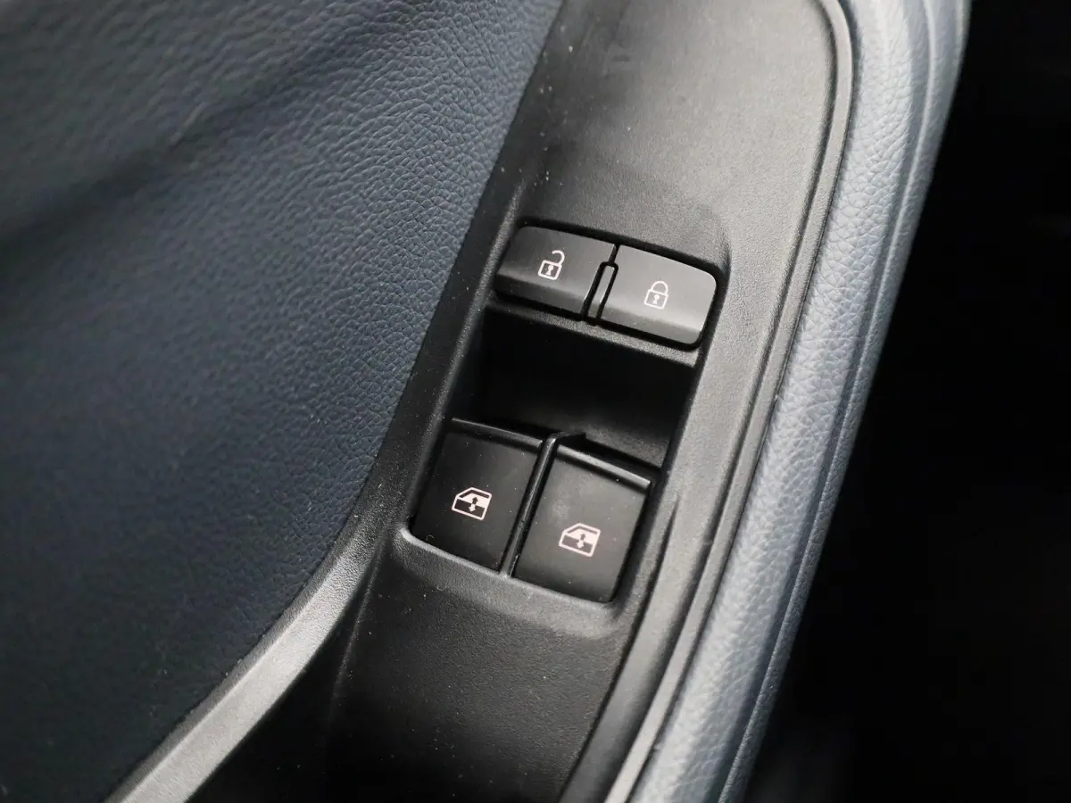 E DELIVER 3 SWB | APPLE CARPLAY / ANDROID AUTO | CLIMATE CONTROL | ACHTERUITRIJCAMERA |