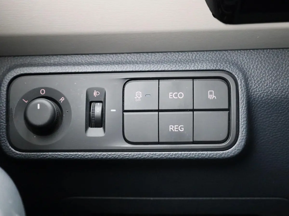 E DELIVER 3 SWB | APPLE CARPLAY / ANDROID AUTO | CLIMATE CONTROL | ACHTERUITRIJCAMERA |