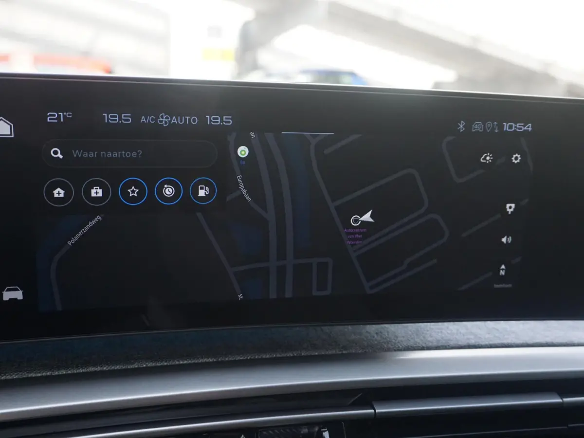 1.2 Hybrid 136 Allure 7p | 7 ZITPLAATSEN | AUTOMAAT |