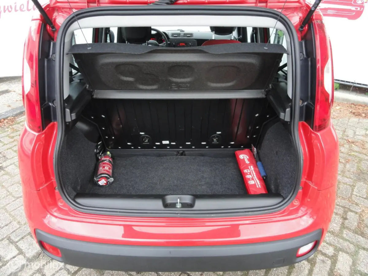 0.9 TwinAir Popstar 1e eigenaar!