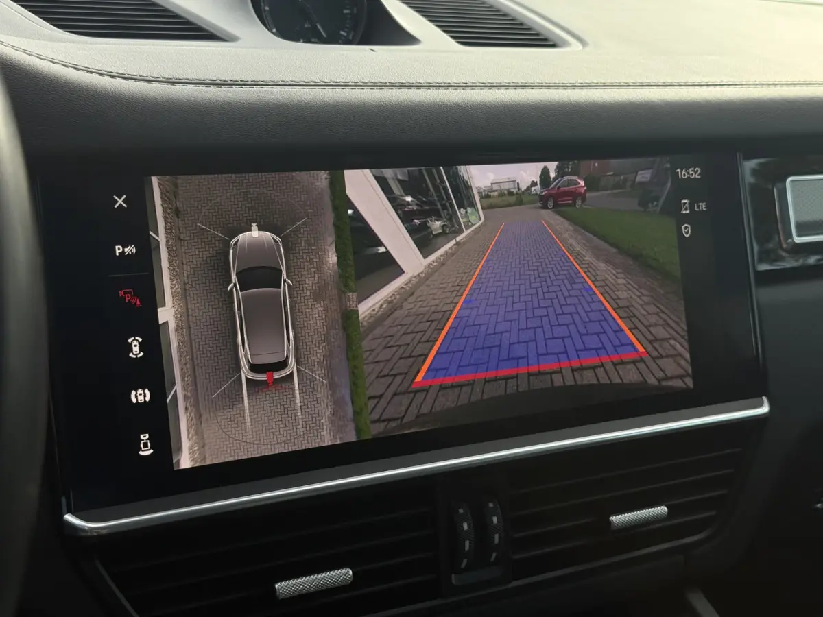3.0 E-Hybrid Platinum Edition Sport uitlaat | Pano | Lucht | Trekhaak
