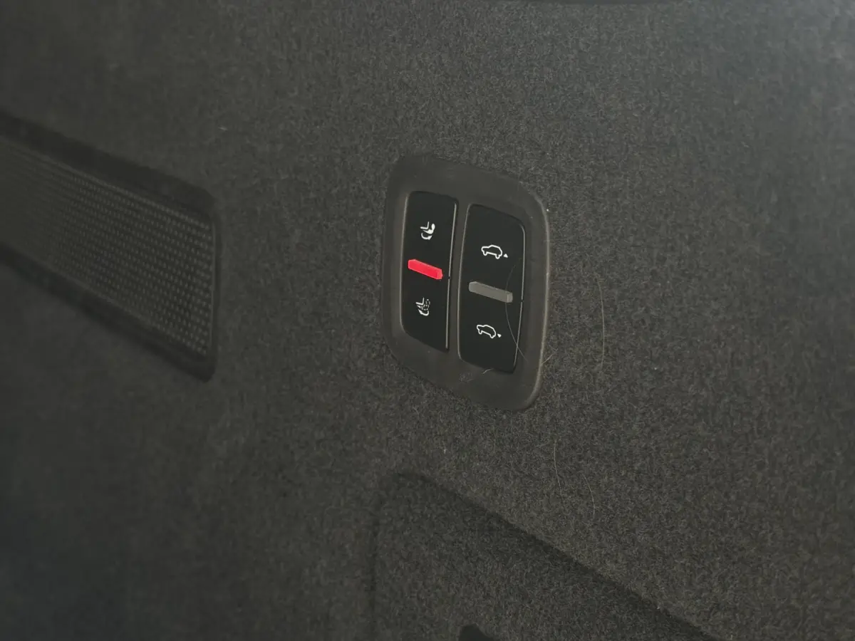 3.0 E-Hybrid Platinum Edition Sport uitlaat | Pano | Lucht | Trekhaak