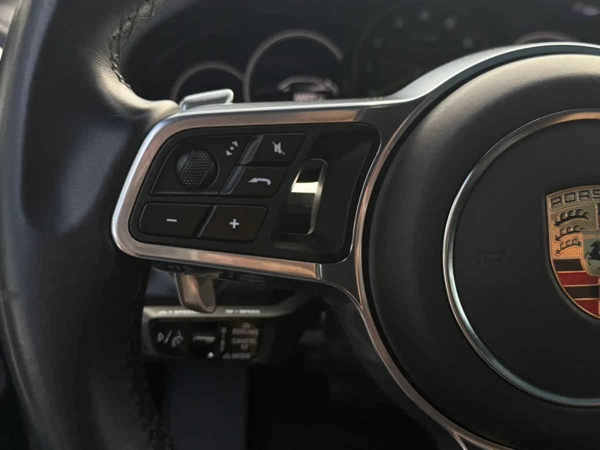 3.0 E-Hybrid Platinum Edition Sport uitlaat | Pano | Lucht | Trekhaak