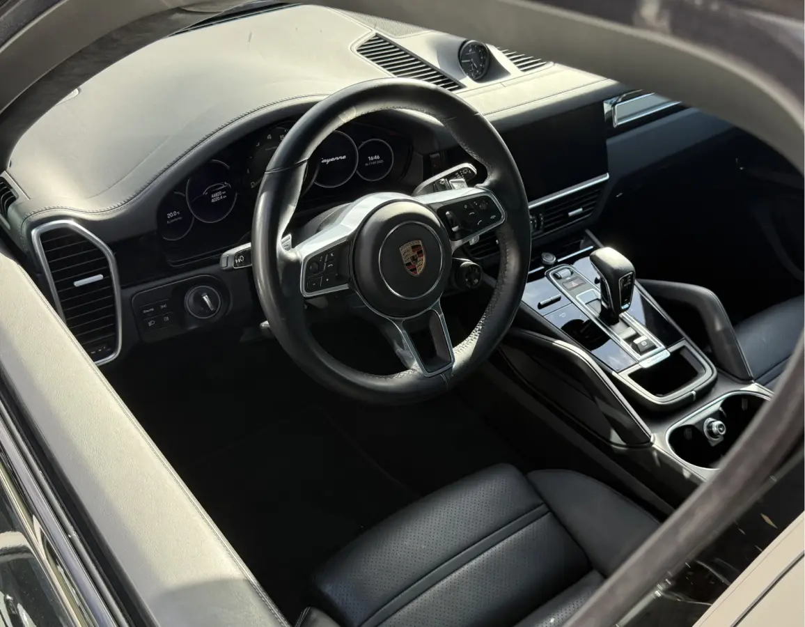 3.0 E-Hybrid Platinum Edition Sport uitlaat | Pano | Lucht | Trekhaak