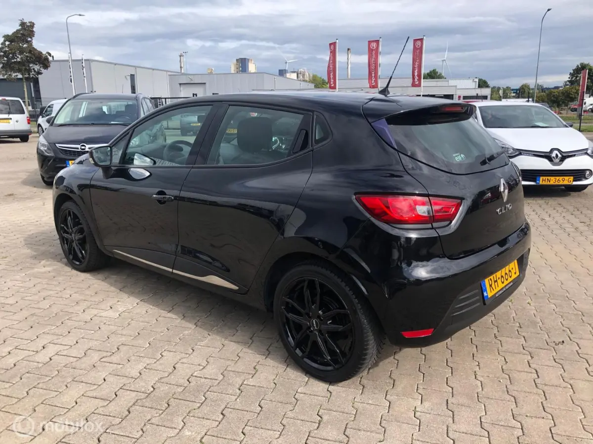 SPORT 5DRS HB NAVI LMV LED NW MODEL