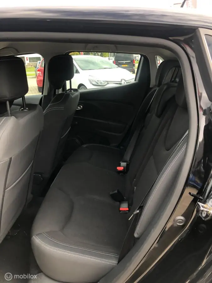 SPORT 5DRS HB NAVI LMV LED NW MODEL