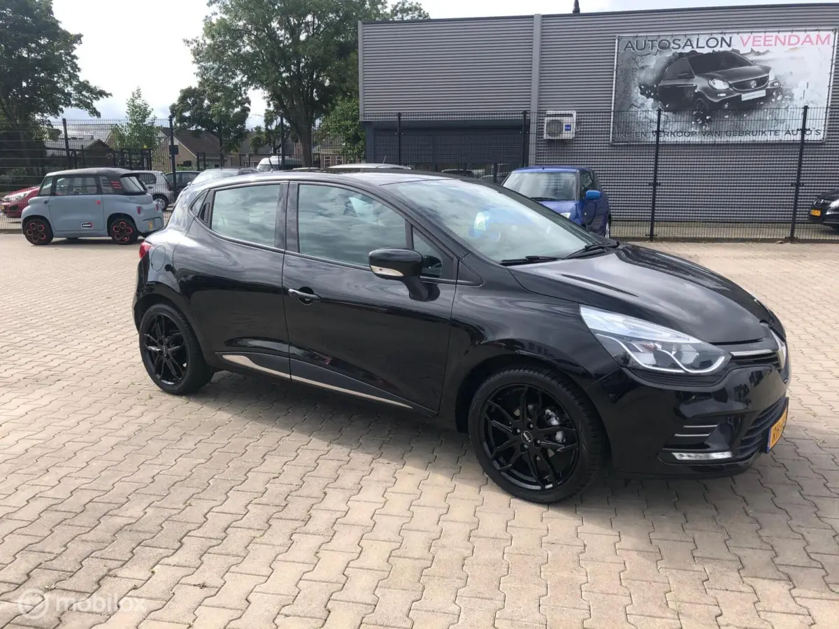 SPORT 5DRS HB NAVI LMV LED NW MODEL