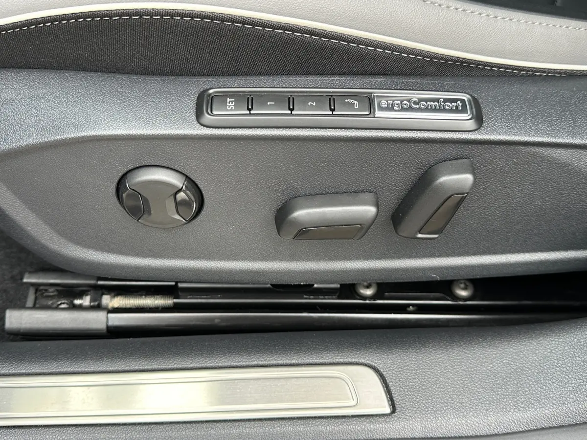 1.4 TSI eHybrid Elegance Business | Leder | Camera | Rijklaar incl. garantie