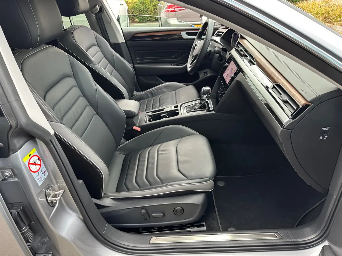 1.4 TSI eHybrid Elegance Business | Leder | Camera | Rijklaar incl. garantie